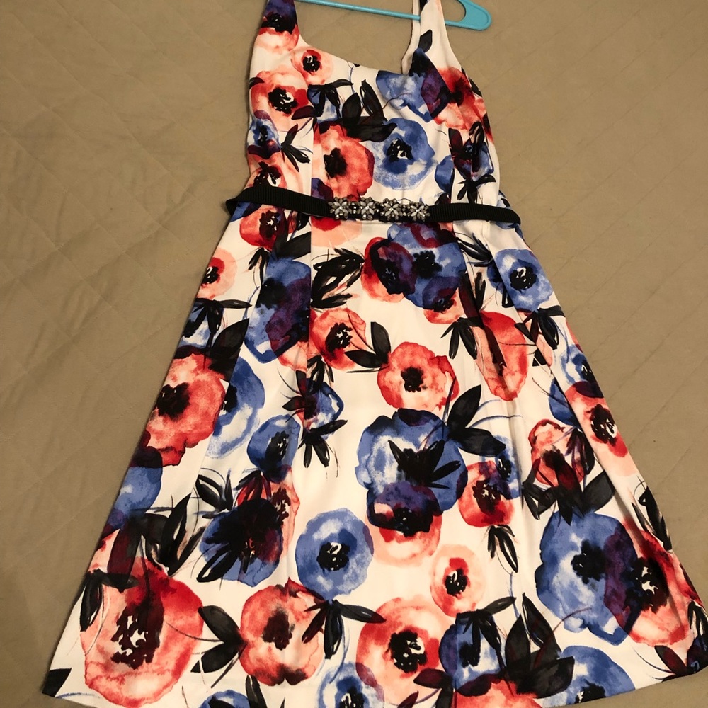 Floral Knee Length Dress + Pockets!